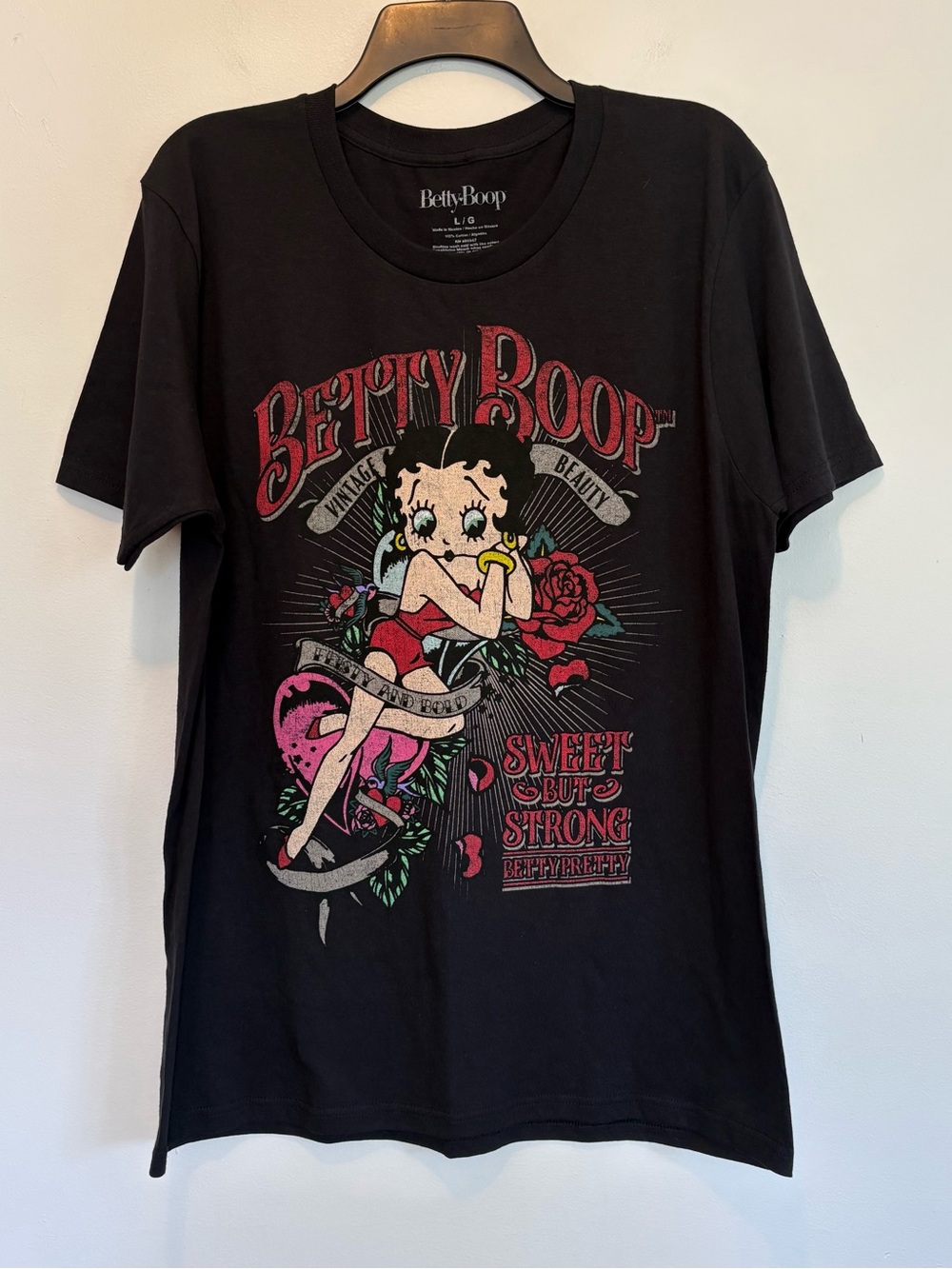 New Betty Boop Black T-Shirt Large Vintage Beauty Sweet but Strong